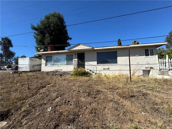 8576 Blossom Ln, Lemon Grove, CA 91945