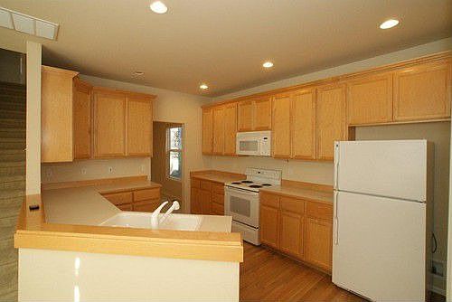 5th image of 1771 14th Ln NE