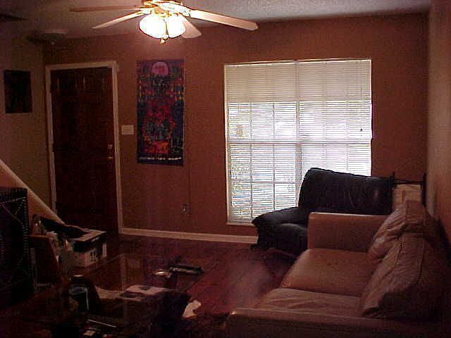 2nd image of 216 S Melville Ave