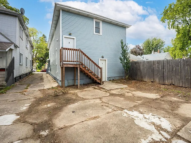 1044 Muskegon Ave NW — Photo 17