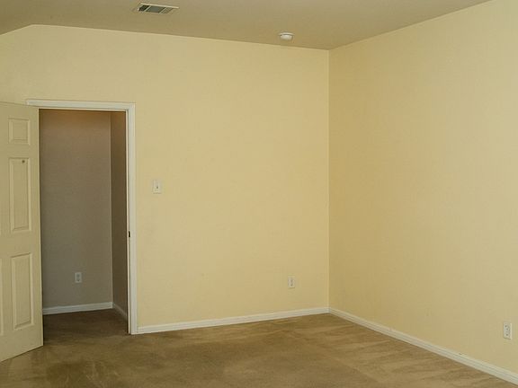 3rd image of 2723 Tumbling River Dr