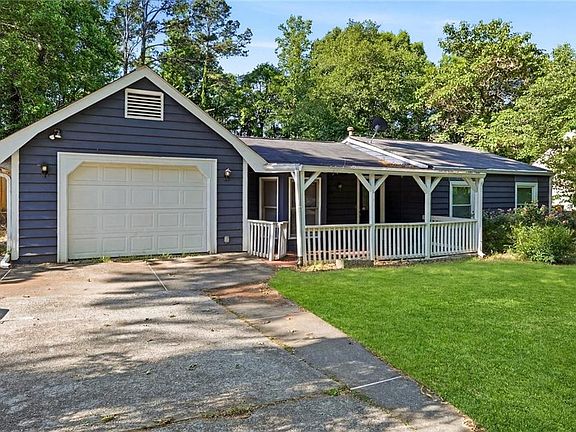 2nd image of 2611 Ramblewood Ct