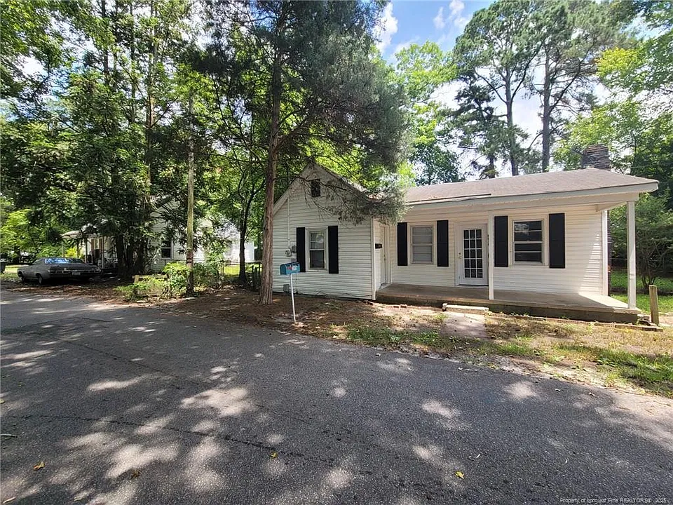 3915 Russell St #3915