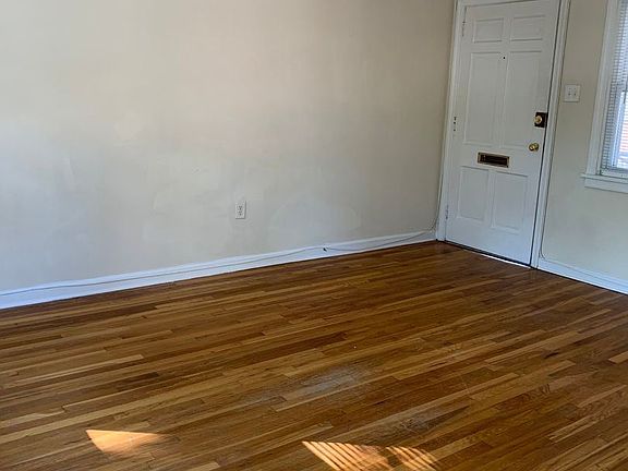 4th image of 4060 Forest Hill Ave APT K