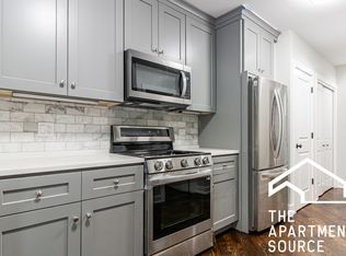 1458 W Chestnut St APT 2F, Chicago, IL 60642
