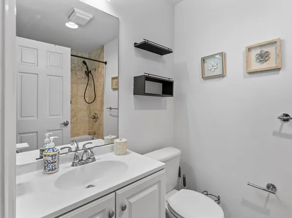 100 Shearwater Ct East image 15 of 36