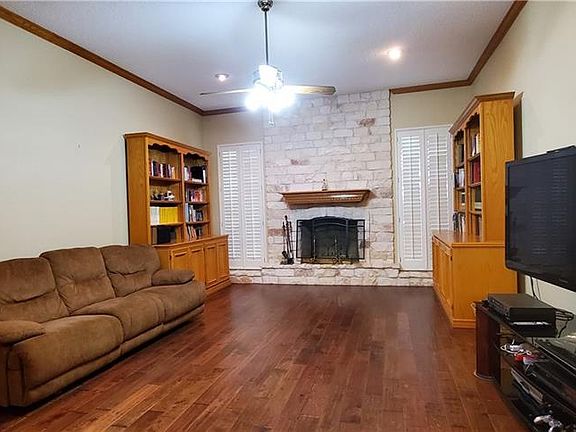 5th image of 4504 N 5th St