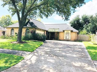 15507 Rio Plaza Dr, Houston, TX 77083