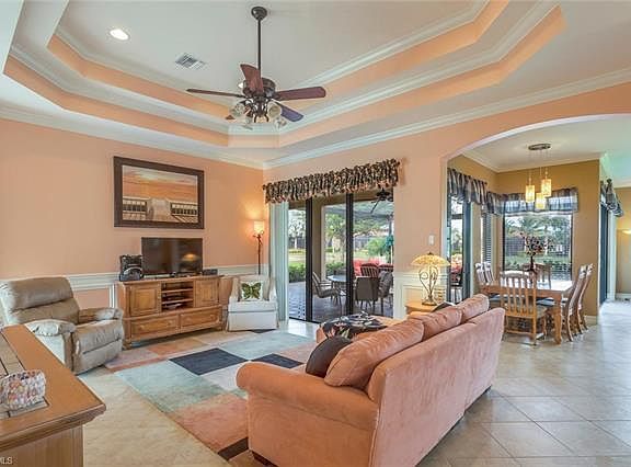 4th image of 8103 Felisa Ct