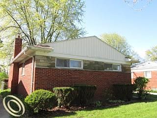 3rd image of 24715 Ross Dr