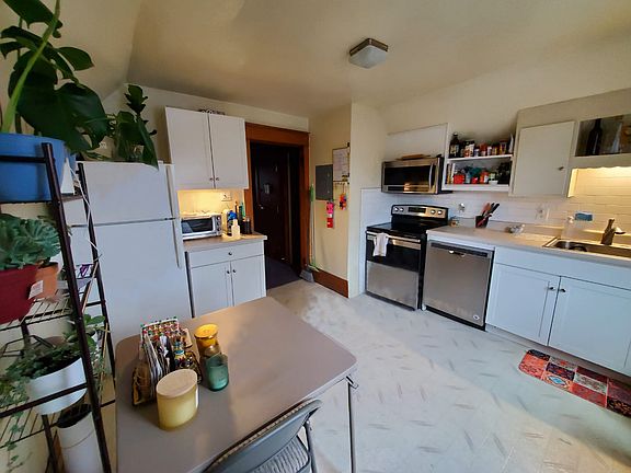 3rd image of 254 S Burrowes St APT 6