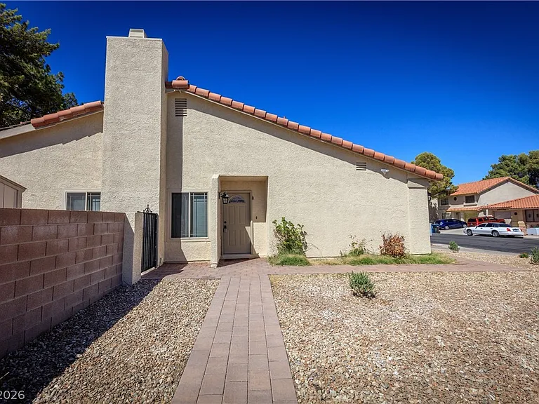363 Tierra St — Photo 10