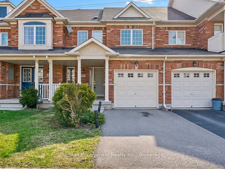4832 Capri Cres — Photo 1