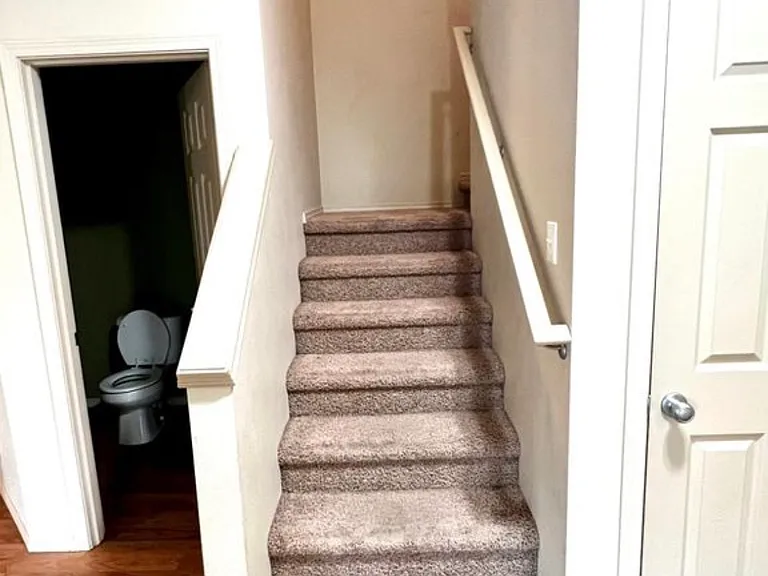 4303 NE 136th Ave — Photo 10
