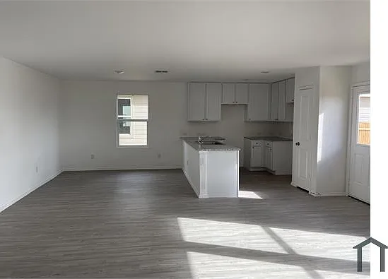 5480 Calton Bnd #1 — Photo 2