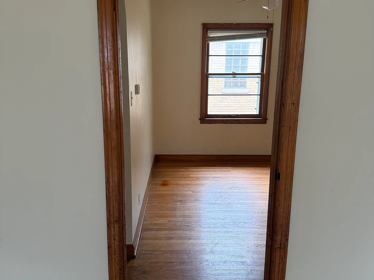 2 bed, $995 — Photo 2