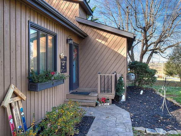 4th image of 141 Hicks Acres Dr