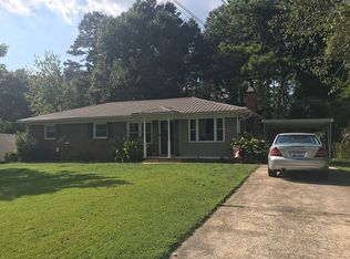 421 Mountain View Dr, Seneca, SC 29672