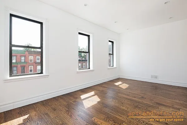 Rented by aptsandlofts.com | media 54