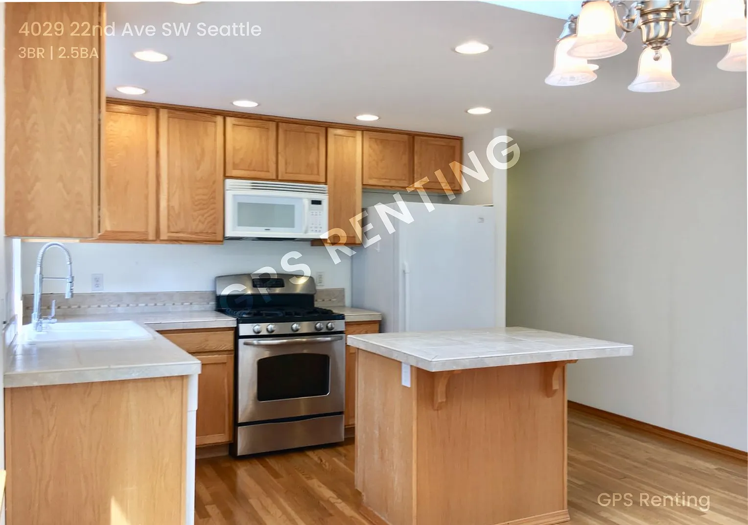 Charming Seattle Home with Spacious Living & Prime Location — Photo 4