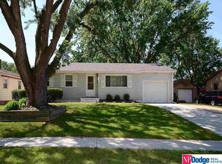 12205 Seldin Dr, Omaha, NE 68144