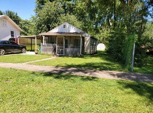 904 W Harvard St, Champaign, IL 61821