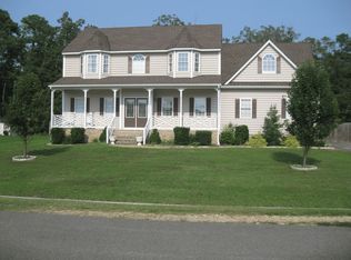 14201 Elkington Dr, Chester, VA 23836