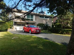 111 Whitney Rd, Syracuse, NY 13219