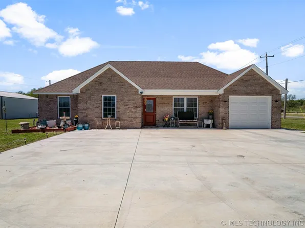 7012 S 438th Rd, Locust Grove, OK 74352