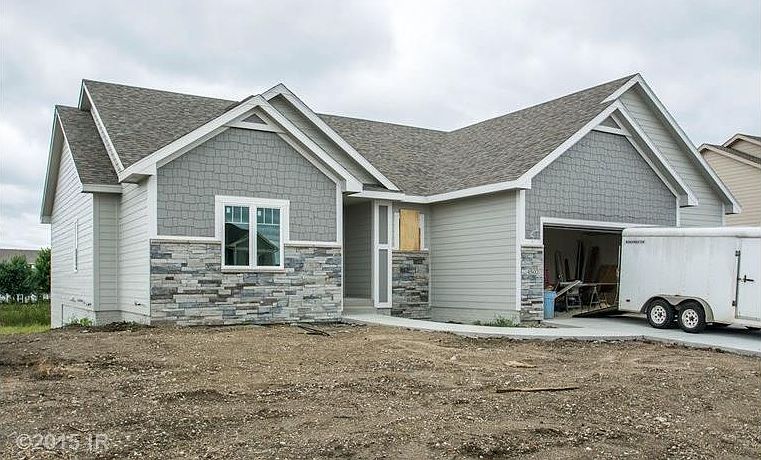 1st image of 4502 NE Bellagio Dr