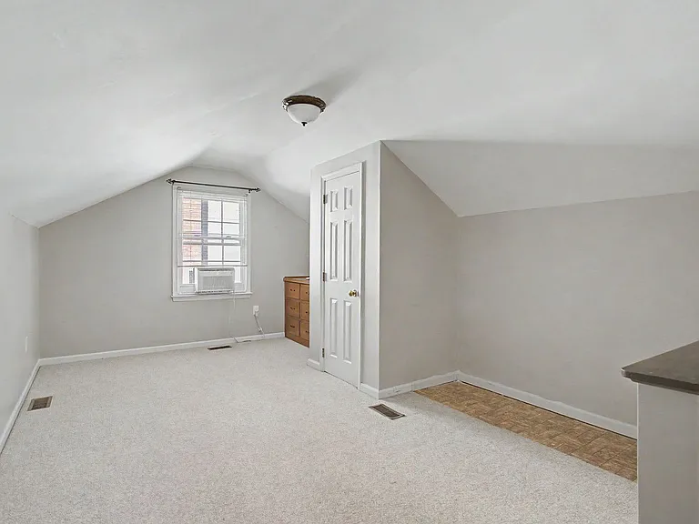 128 Stone Lake Ct — Photo 14