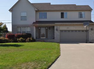 52277 Hawthorne Dr, Chesterfield, MI 48047