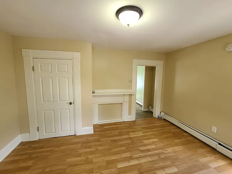 207 Pine St #209 — Photo 8