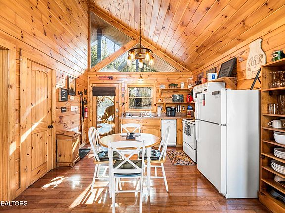 5th image of 3290 Emerald Springs Loop