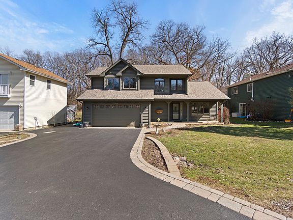 2nd image of 203 Valley Dr
