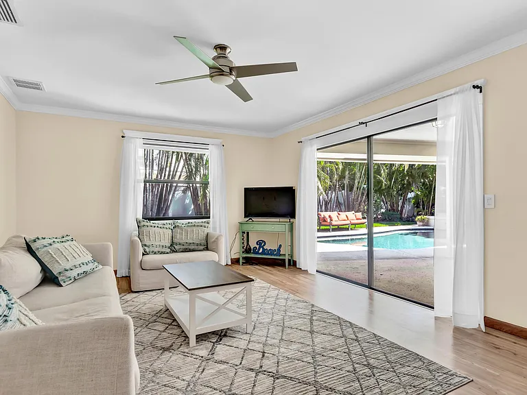 88 Pinehill Trl E — Photo 12
