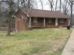 1742 Bend Rd, Clarksville, TN 37040