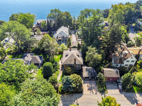 184 King St, Oakville, ON L6J 1B4