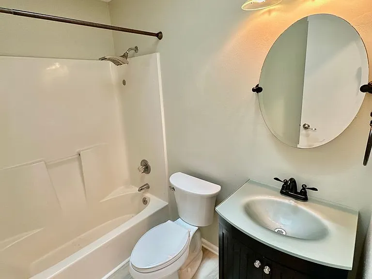 519 E Timberlake Dr — Photo 24