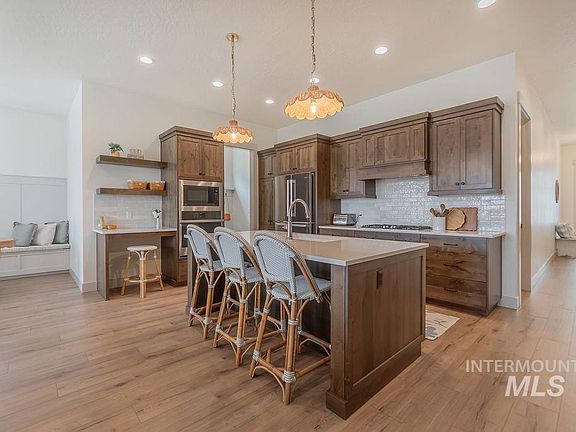 5th image of 5166 W Talbot St