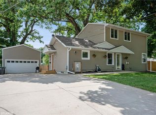 3308 Madison Ave, Des Moines, IA 50310
