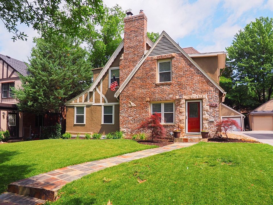 1st image of 836 W Gregory Blvd