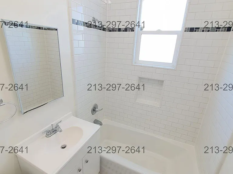 118 S Lake St #8 — Photo 4