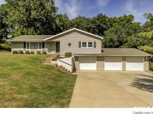 39 Vivian Ln, Springfield, IL 62712