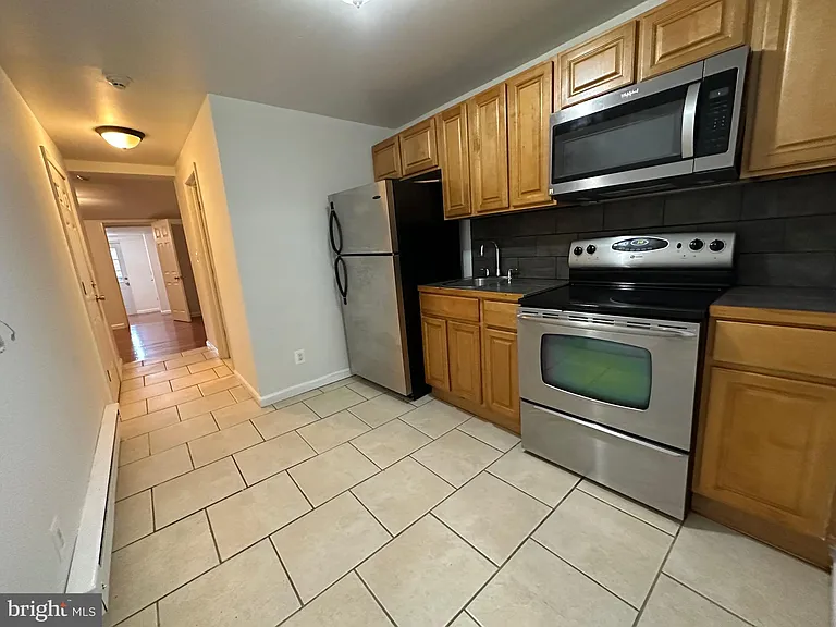 1915 Wharton St #2 — Photo 2
