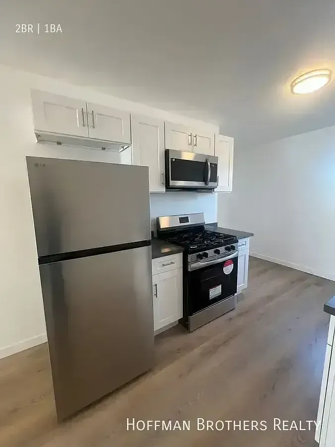 924 N Kingsley Dr Los Angeles, CA 90029 — Photo 2