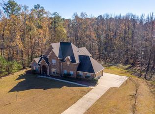 1072 Valley Hills Cir, Starkville, MS 39759