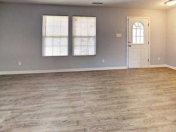 2nd image of 7915 Ponderosa Pine Ln