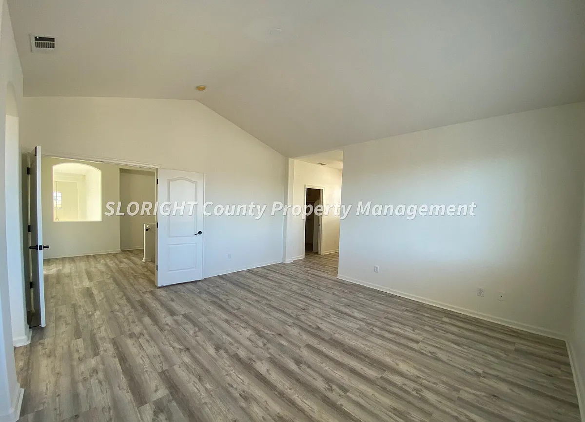 Building Photo - 1654 Belmont Ct