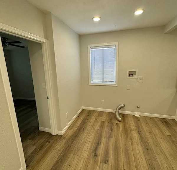 4928 Auburn Dr #B — Photo 21